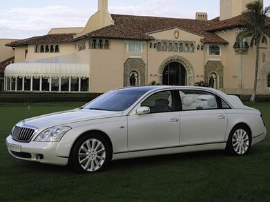 Landaulet Sedan 4D image