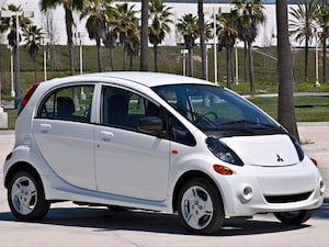2012 Mitsubishi i-MiEV SE Hatchback 4D