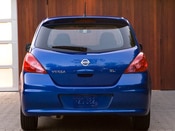2012 Nissan Versa Lifestyle: 2