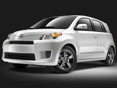 xD Hatchback 4D image