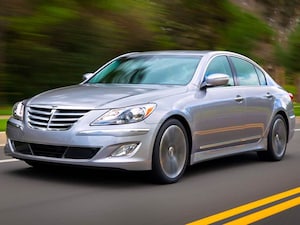 2013 Hyundai Genesis 3.8 Sedan 4D