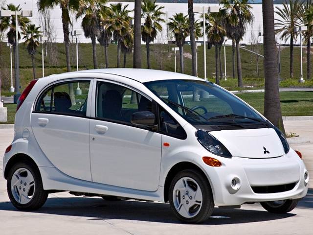 2014 Mitsubishi i-MiEV Exterior: 0