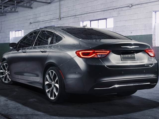 2015 chrysler 200 s blue book value