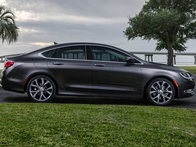 2015 chrysler 200 s blue book value