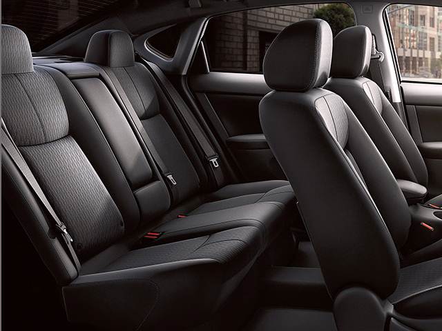 Used 15 Nissan Sentra Sr Sedan 4d Prices Kelley Blue Book