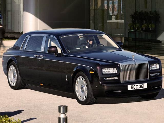 2016 Rolls-Royce Phantom Exterior: 0