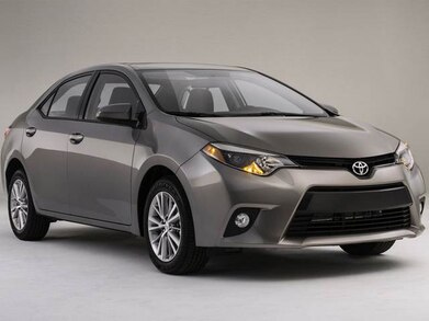 Toyota Corolla Mpg >> 2016 Toyota Corolla Pricing Ratings Expert Review Kelley Blue Book Toyota Corolla Mpg >> 2016 Toyota Corolla Pricing Ratings Expert Review Kelley Blue Book