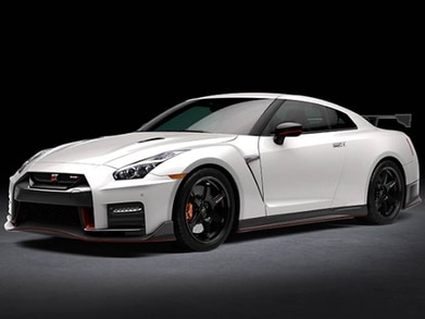 2017 Nissan GT-R Specs & Feature Comparisons | Kelley Blue Book