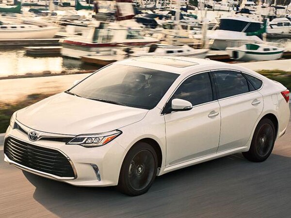 Used 2017 Toyota Avalon Hybrid Limited Sedan 4D Prices | Kelley Blue Book