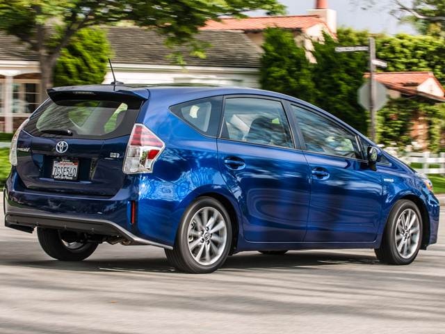 2017 Toyota Prius V Prices Reviews Pictures Kelley Blue Book 2017 Toyota Prius V Prices Reviews