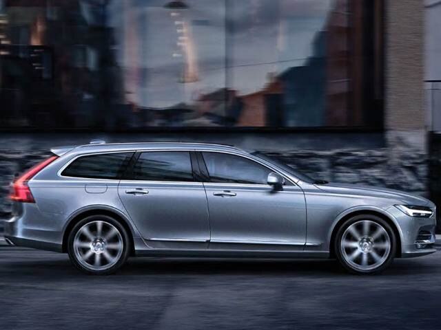 Used 19 Volvo V90 T5 R Design Wagon 4d Prices Kelley Blue Book