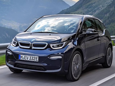 i3 Hatchback 4D image
