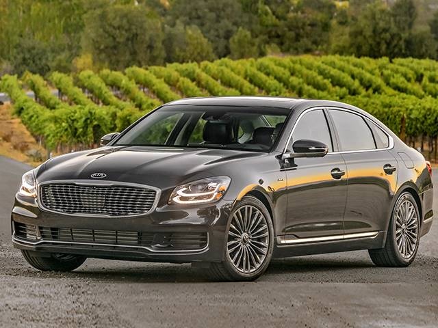 Kia K900 Review: A Luxury Surprise in a Beautiful Package – A