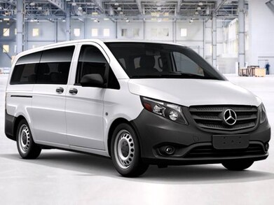 Metris WORKER Passenger Van 4D image