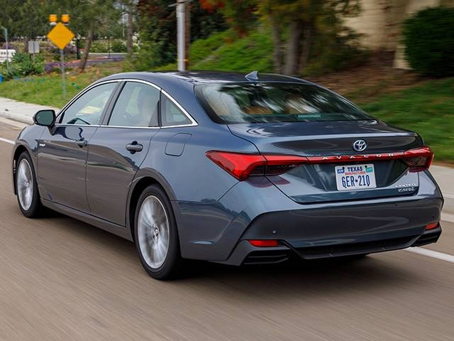2022 Toyota Avalon Hybrid Prices, Reviews, and Pictures