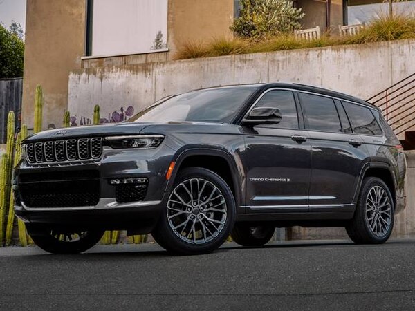 2023 Jeep Grand Cherokee L Laredo Prices and Cost to Own | Kelley Blue Book