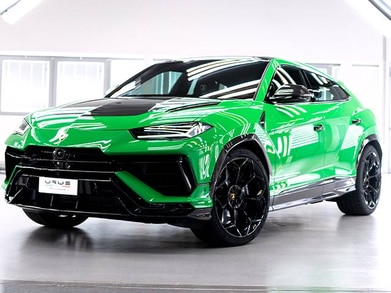 Urus Performante Sport Utility 4D image
