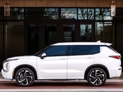 2023 Mitsubishi Outlander All Media: 1