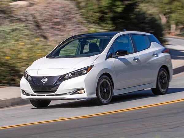 New 2023 Nissan LEAF Reviews, Pricing & Specs | Kelley Blue Book