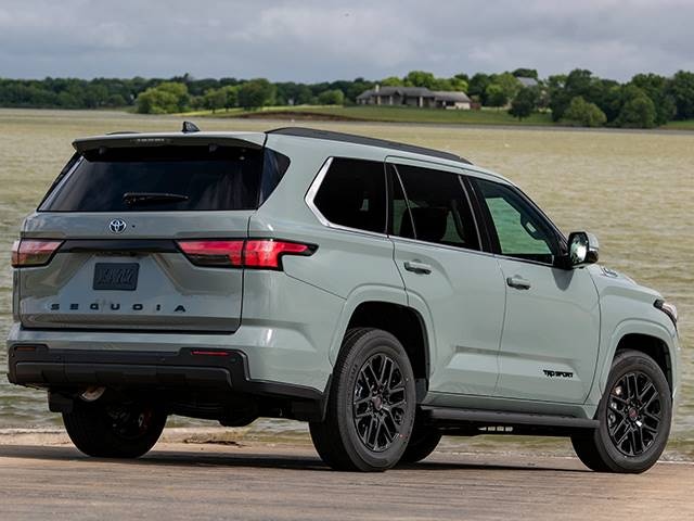 GCD 2023 トヨタ・セコイア　TRD PRO　(クイックサンド・ベージュ) 2023 Toyota Sequoia TRD Pro – Quicksand Beige Diecast 1:64