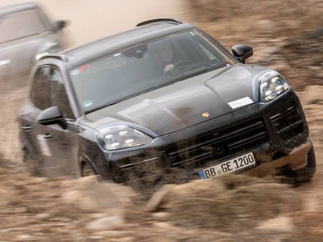 Official Porsche Cayenne safety rating