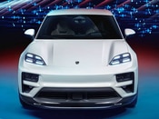 2024 Porsche Macan Electric Lifestyle: 2