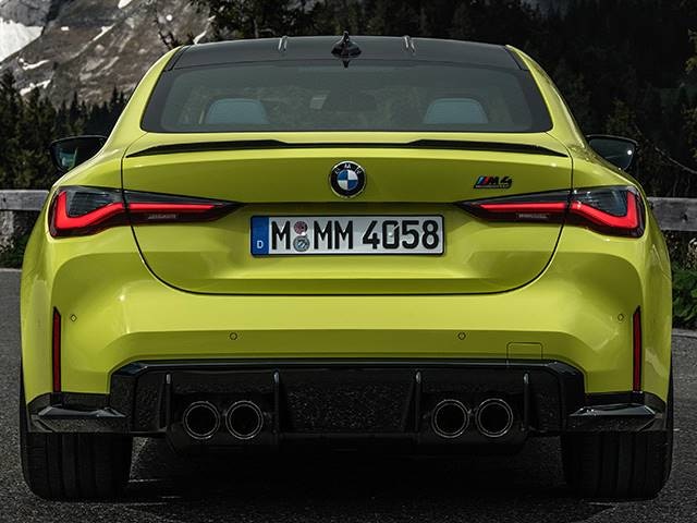 2025-BMW-M4-Rear_BMM4COMPCOU2405_640x480.jpg