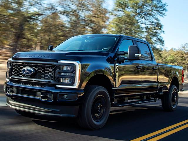 2025-Ford-F250%20Super%20Duty%20Crew%20Cab-FrontSide_FORDF250CCTREM2301_640x480.jpg