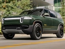 2025 Rivian R1S