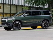 2025 Rivian R1S Lifestyle: 1