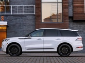 2026 Lincoln Aviator Lifestyle: 1