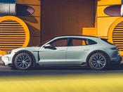 2026 Porsche Taycan Cross Turismo Lifestyle: 1