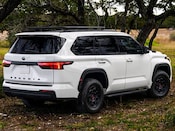 2027 Toyota Sequoia Lifestyle: 2