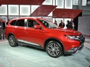 2016 Mitsubishi Outlander (+VIDEO)