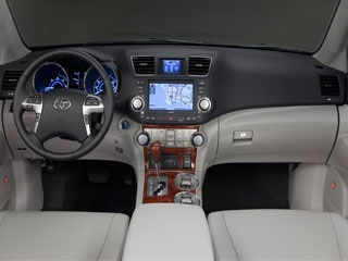 2011 Toyota Highlander Gets New Look And Significant