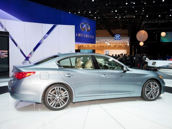 Revealed: 2014 Infiniti Q50 - Detroit 2013 - Kelley Blue Book