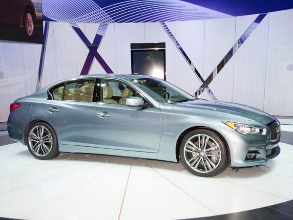 Revealed: 2014 Infiniti Q50 - Detroit 2013 - Kelley Blue Book